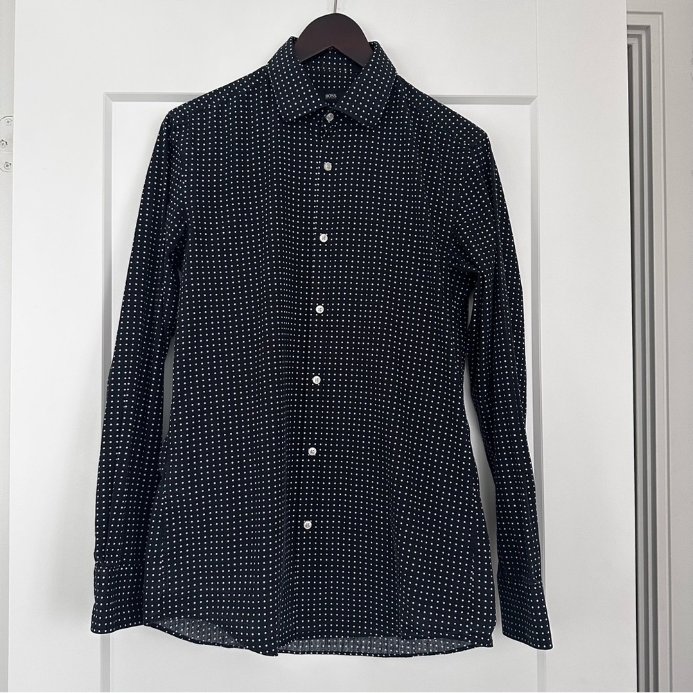 HUGO BOSS SLIM FIT DRESS SHIRT IN NAVY & WHITE